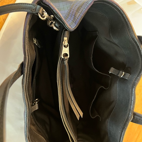 Coach Black and Blue Women's leather Bag (Bleecker tote) with dust bag. - Picture 6 of 6